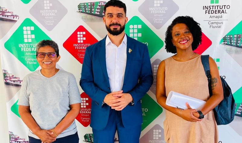 Inovação na agricultura familiar: reitor Romaro Silva, com a diretora Vivian Almeida, e a superintendente Rosimary Ribeiro